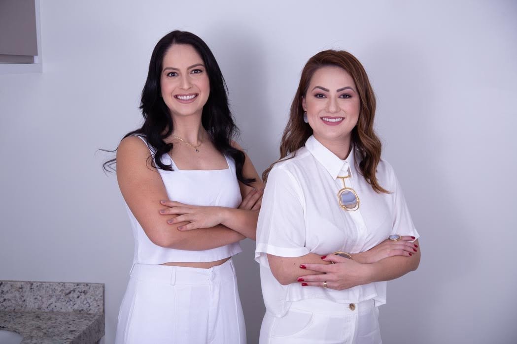 Dra. Patricia Toyotani e Dra. Karolina Castoldi — Toyotani Clínica Odontológica, Maringá